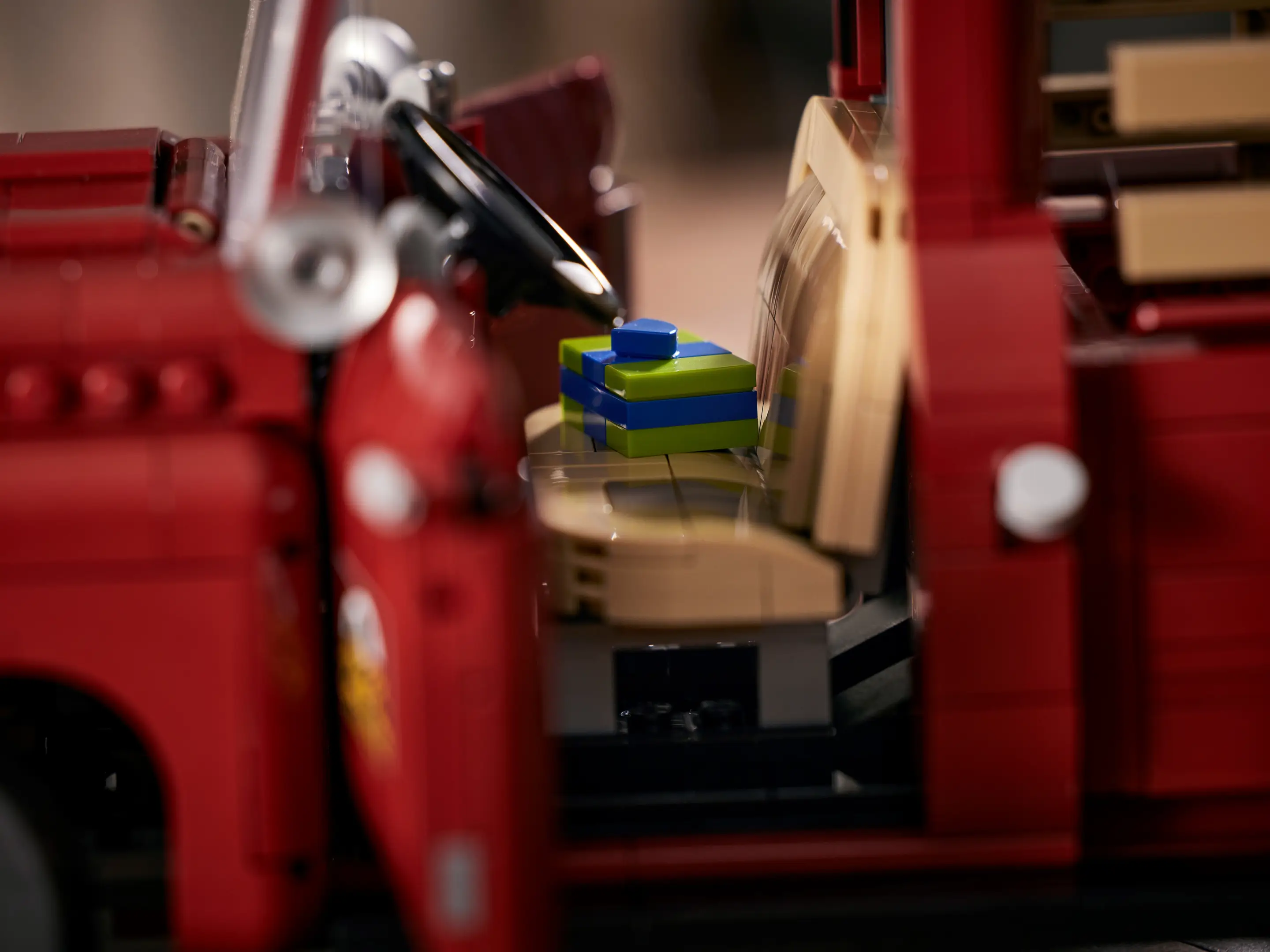 LEGO Icons Pickup Truck • Set 10290 • SetDB • Merlins Bricks