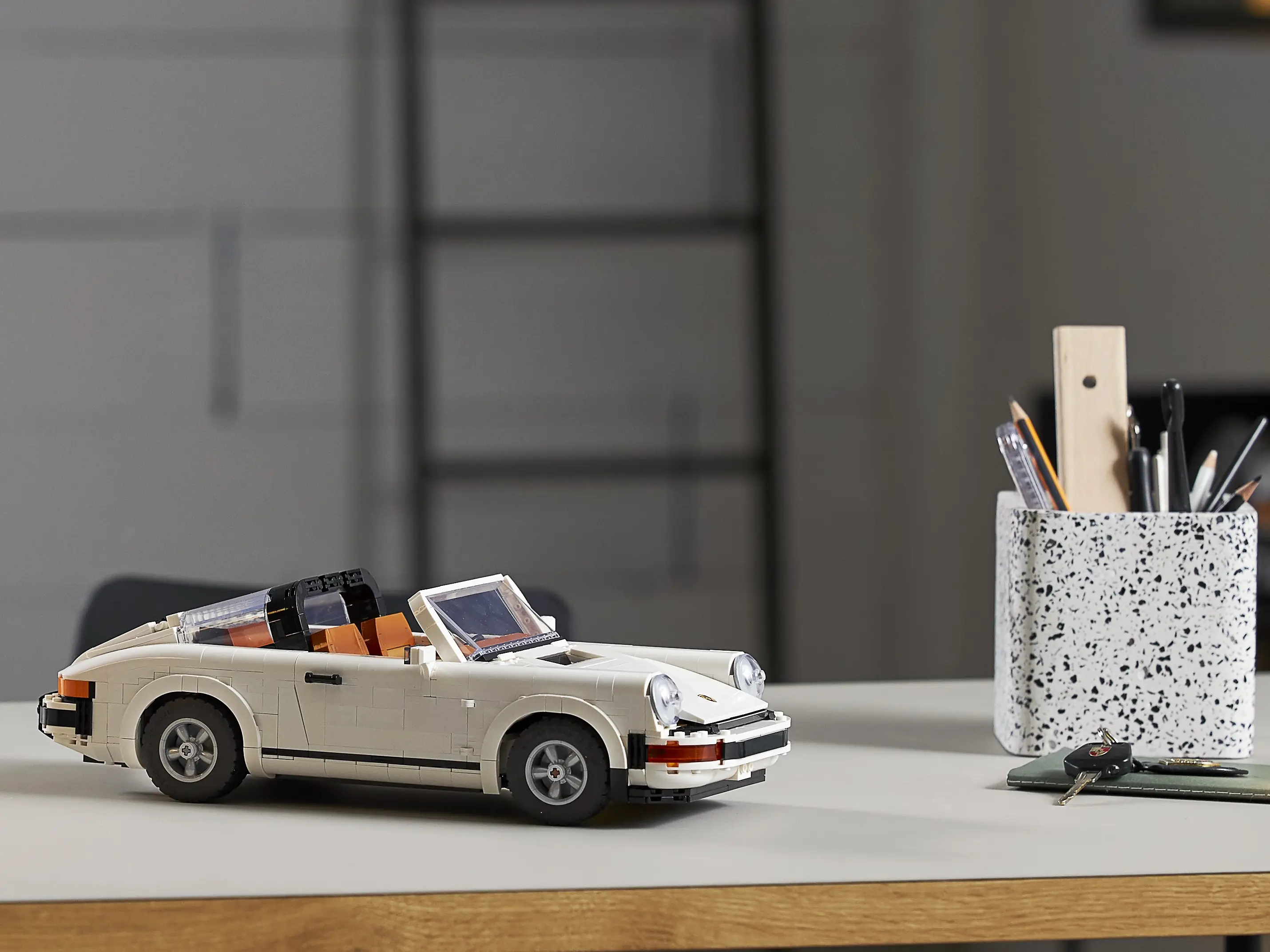 LEGO Icons Porsche 911 • Set 10295 • SetDB • Merlins Bricks