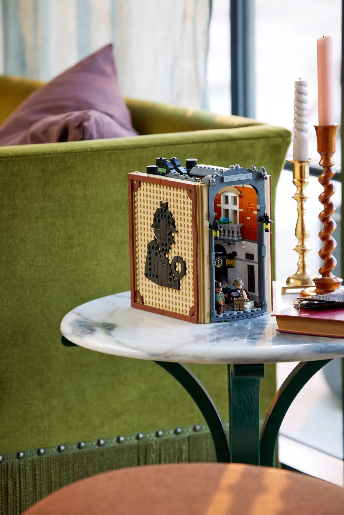 LEGO LEGO Icons Sherlock Holmes Book Nook • Set 10351