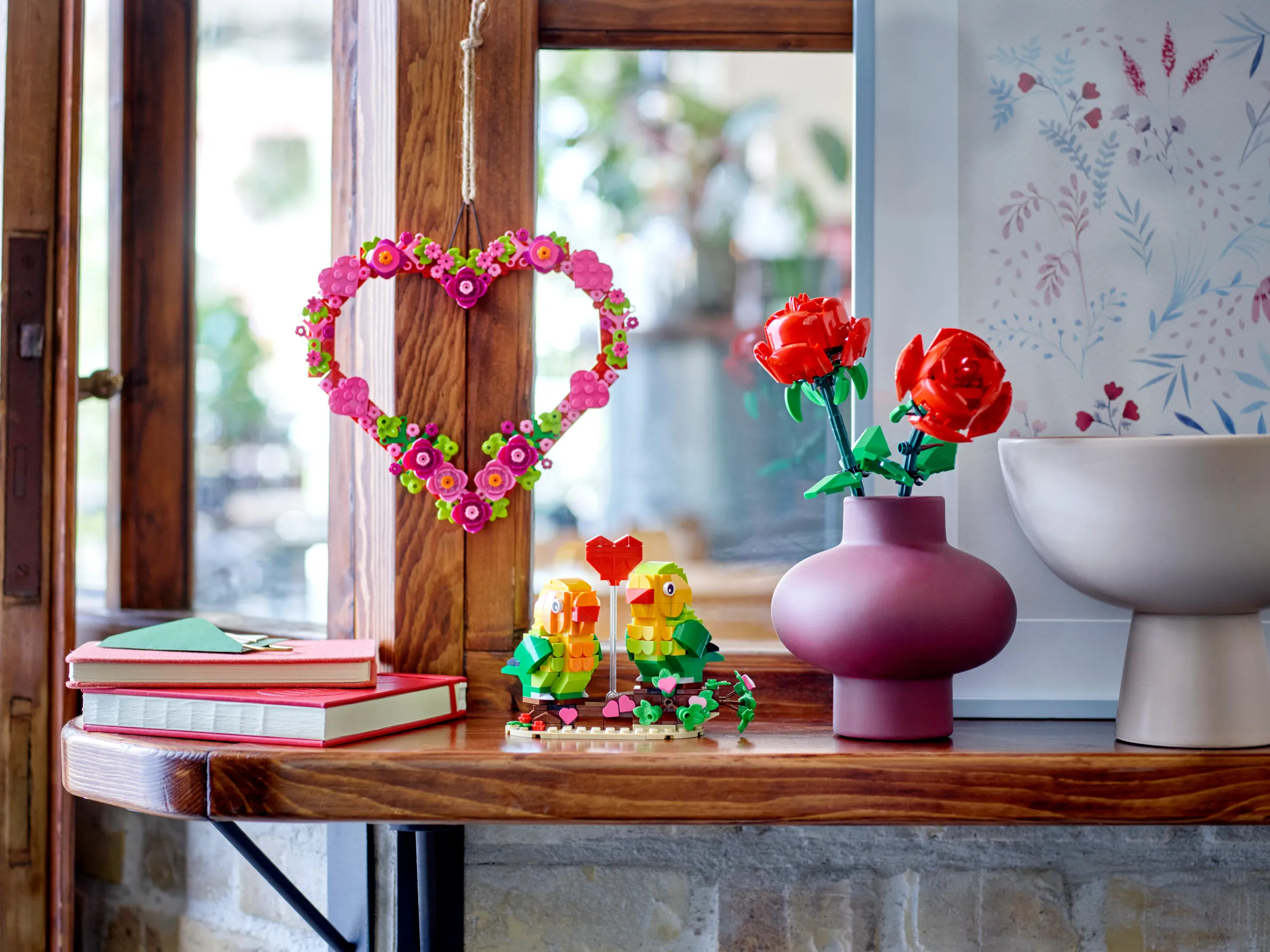 LEGO Holiday Heart Ornament • Set 40638 • SetDB LEGO Holiday Heart Ornament • Set 40638 • SetDB