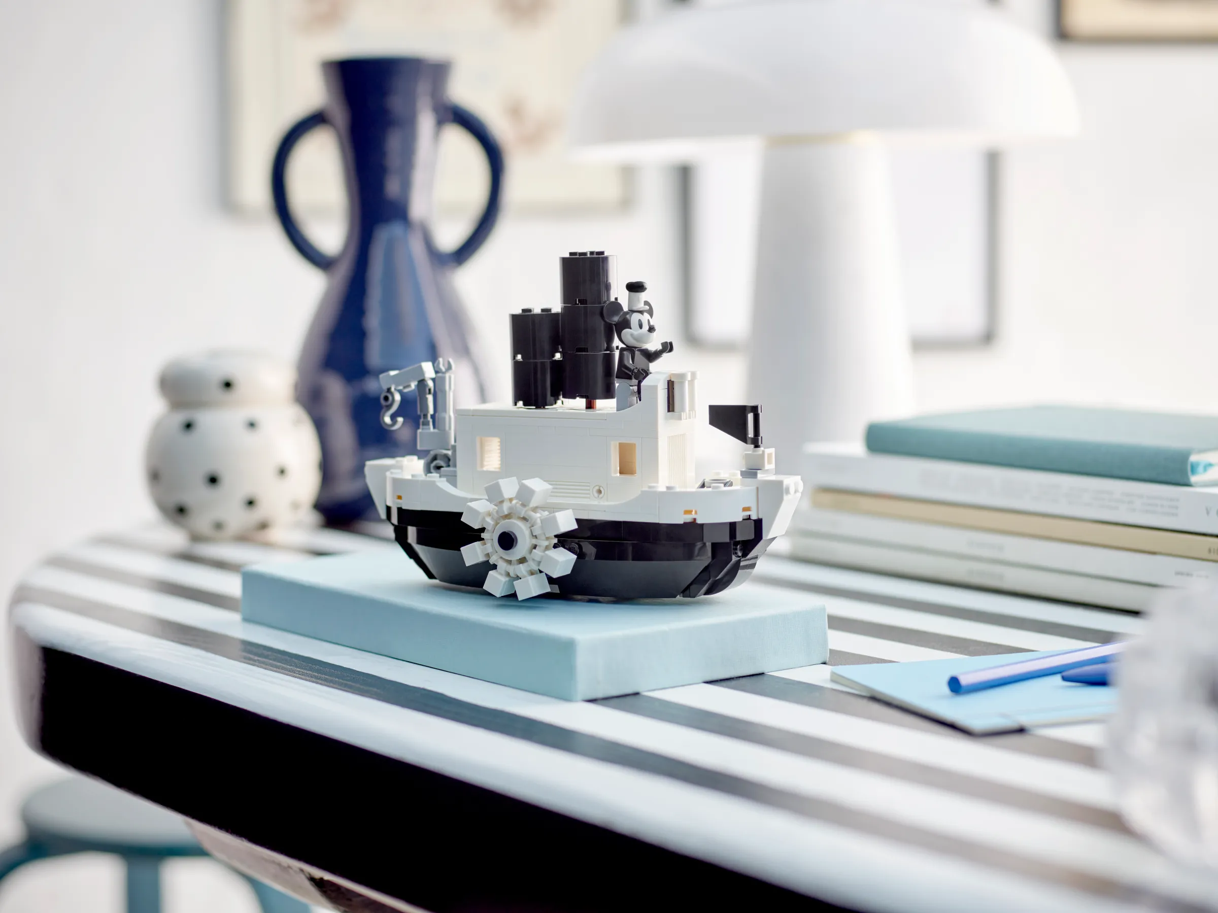LEGO Disney Mini Steamboat Willie • Set 40659 • SetDB