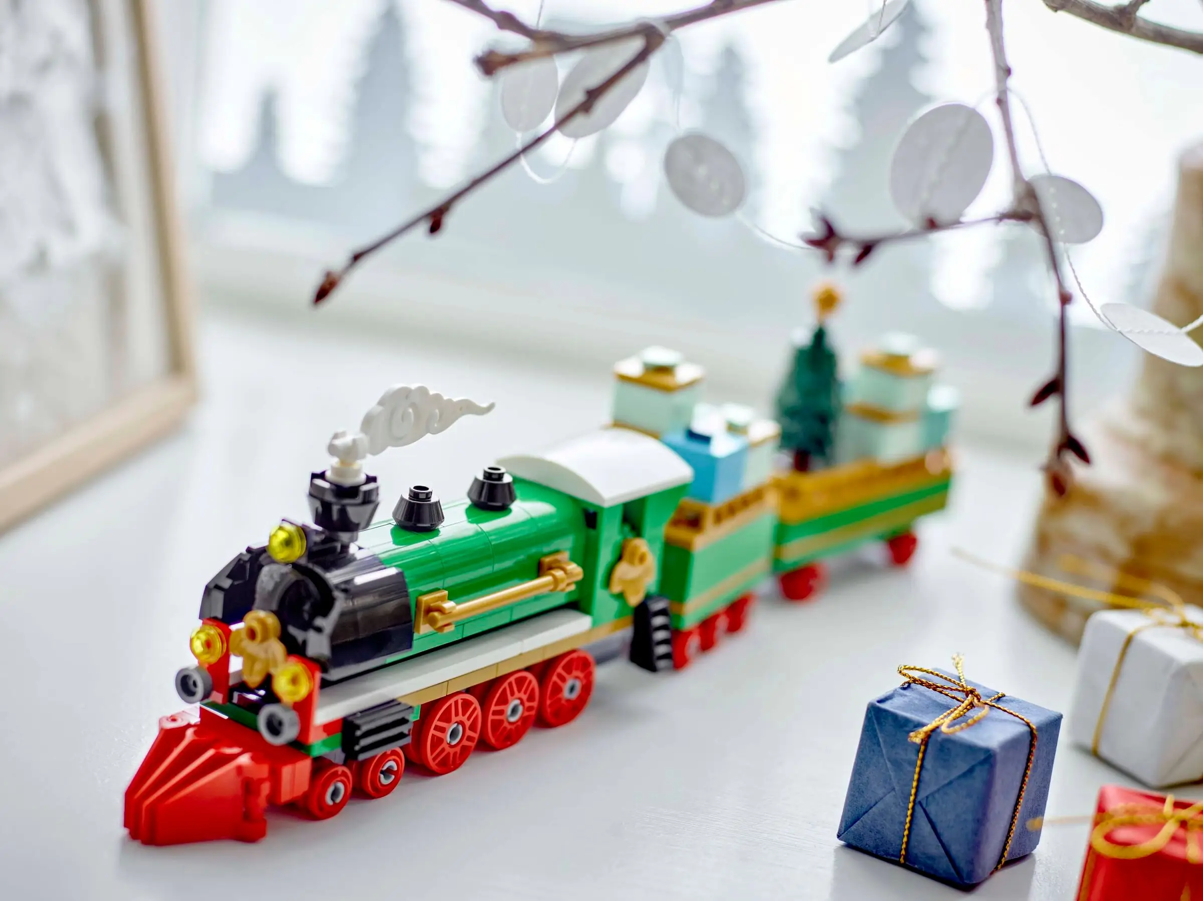 LEGO Creator Winter Holiday Train Set 40700 SetDB