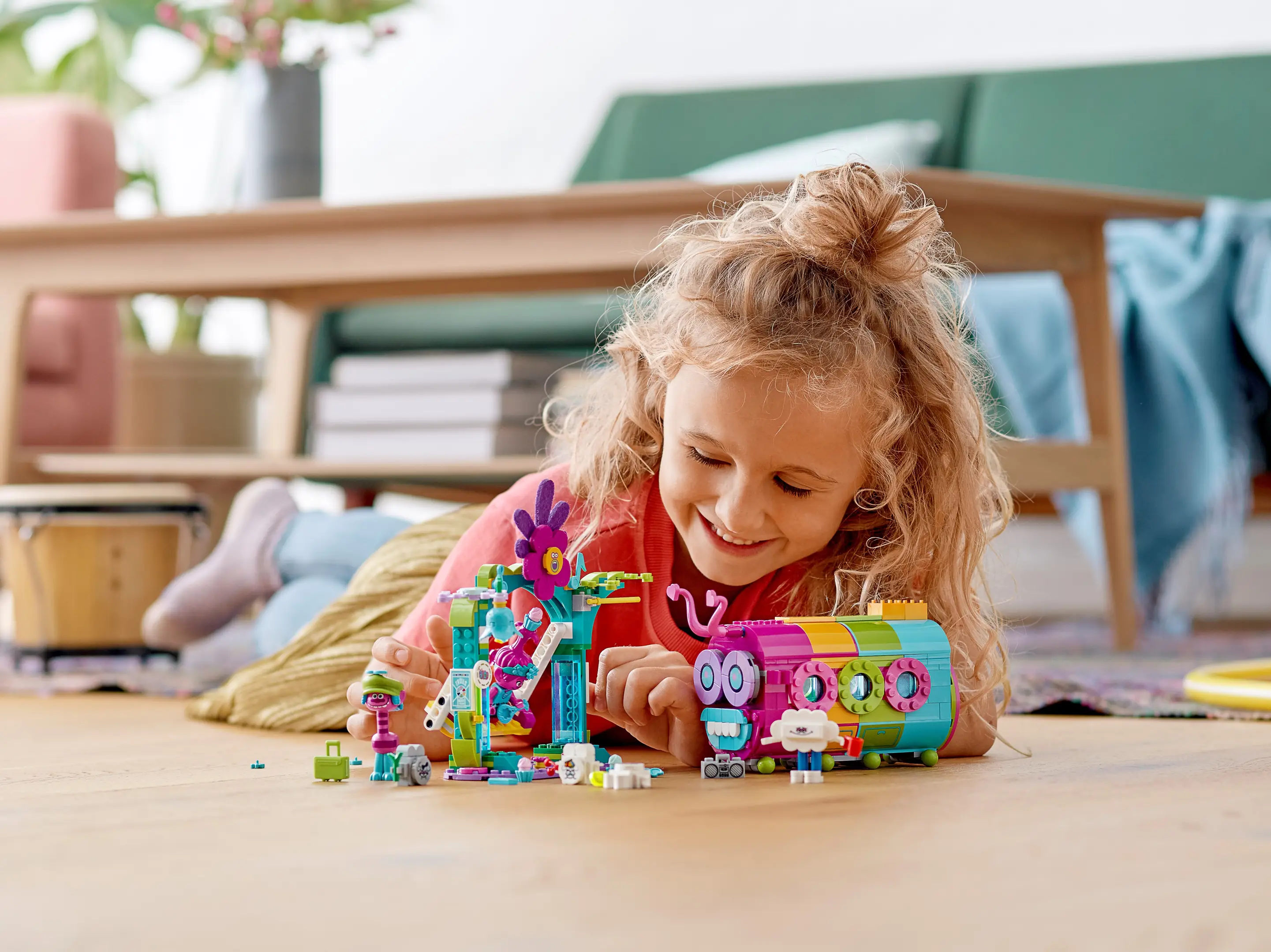 Rainbow caterbus lego sale