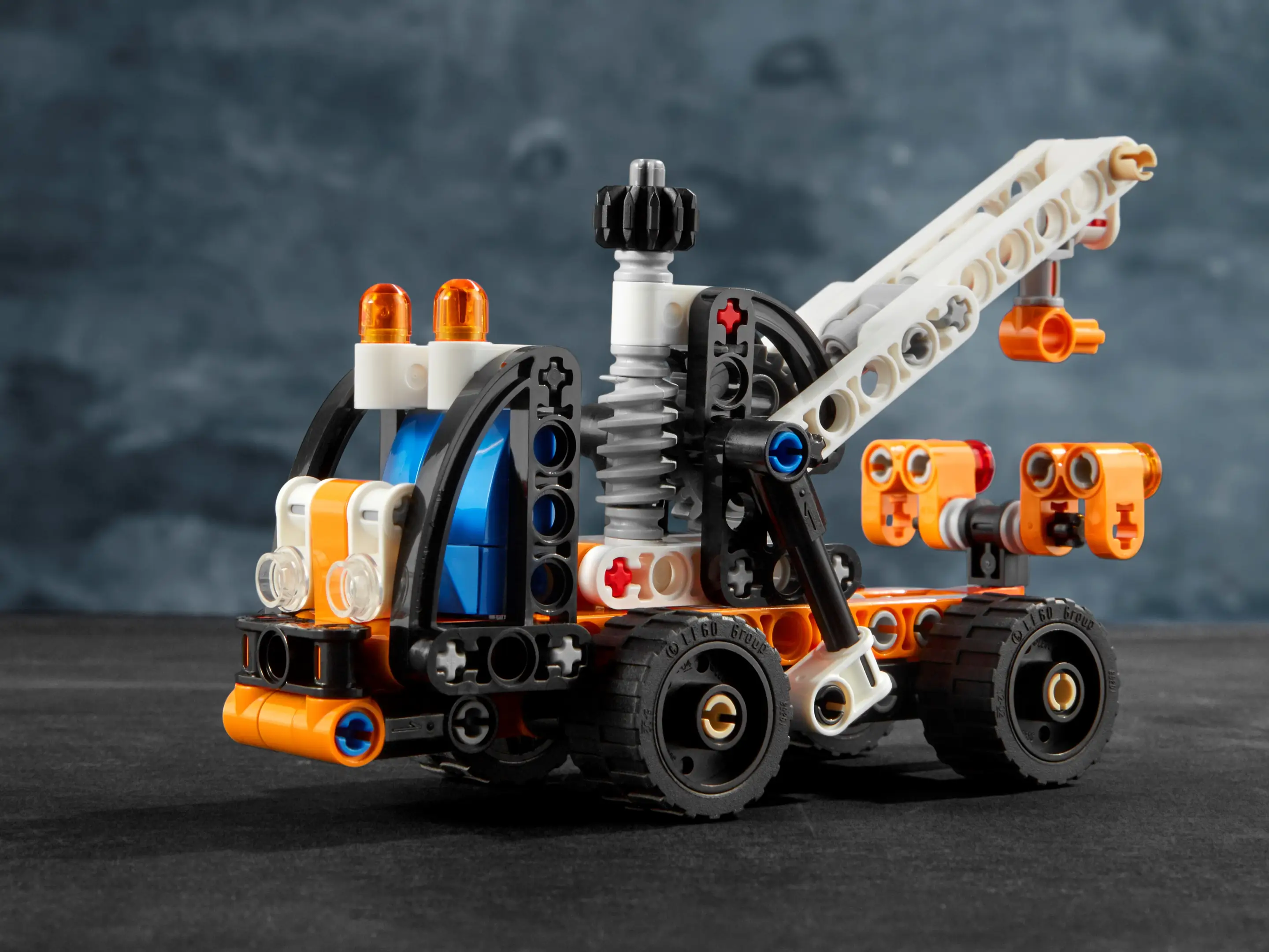 LEGO Technic Cherry Picker • Set 42088 • SetDB