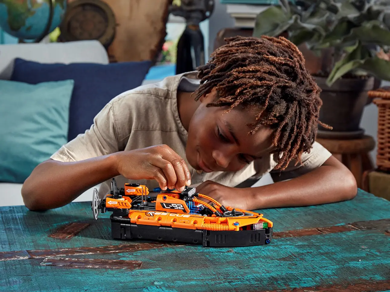 【エマ】 LEGO Technic Rescue Hovercraft • Set 42120 • SetDB