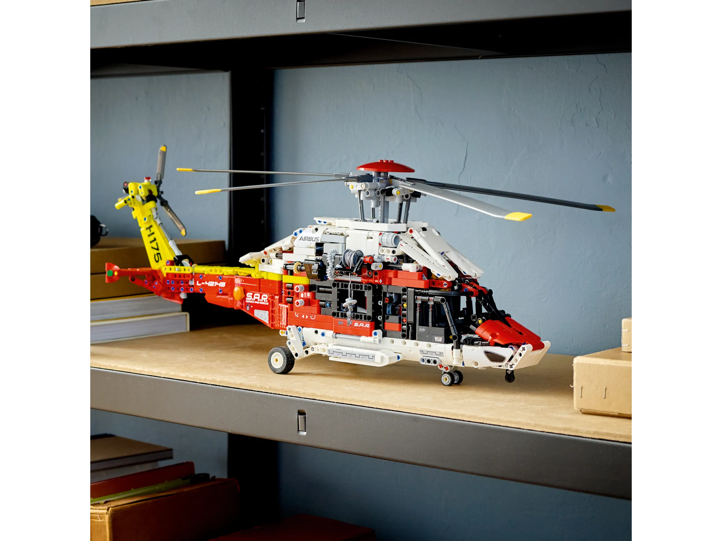 42145 hotsell Technic Airbus H175 Rescue Helicopter Toy Building Set 2001 Pieces