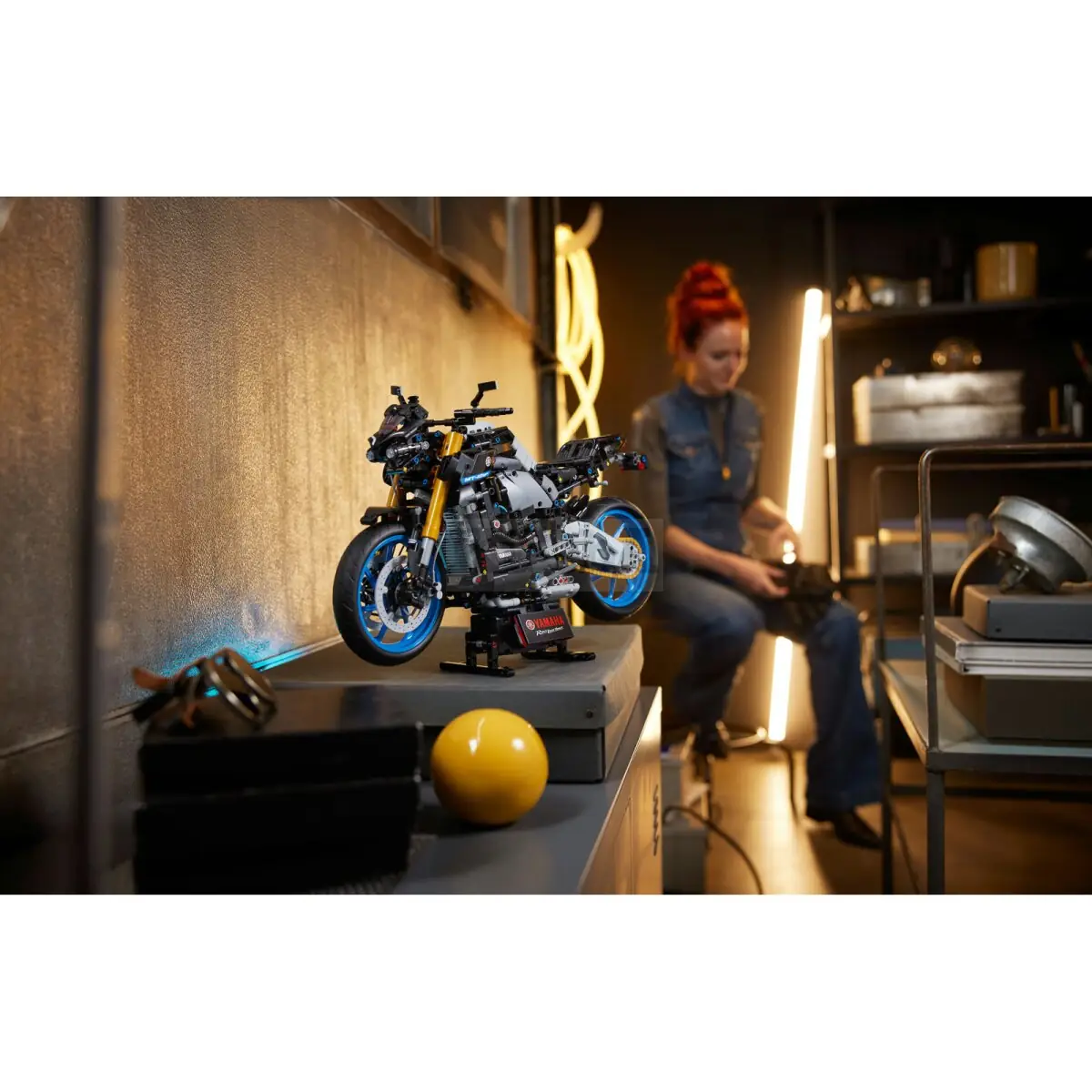 LEGO Technic Yamaha MT-10 SP • Set 42159 • SetDB