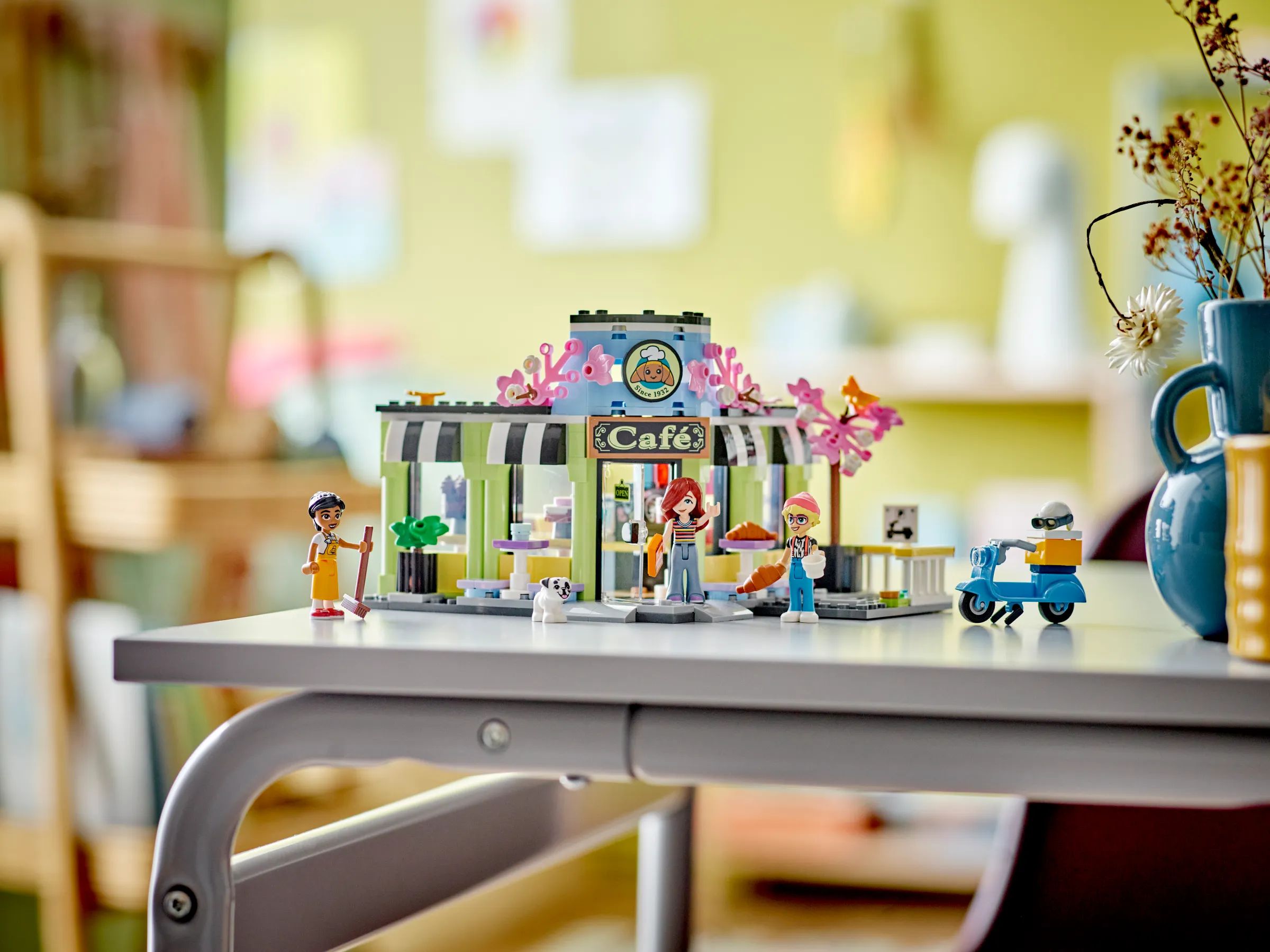 LEGO Friends Heartlake City Café • Set 42618 • SetDB