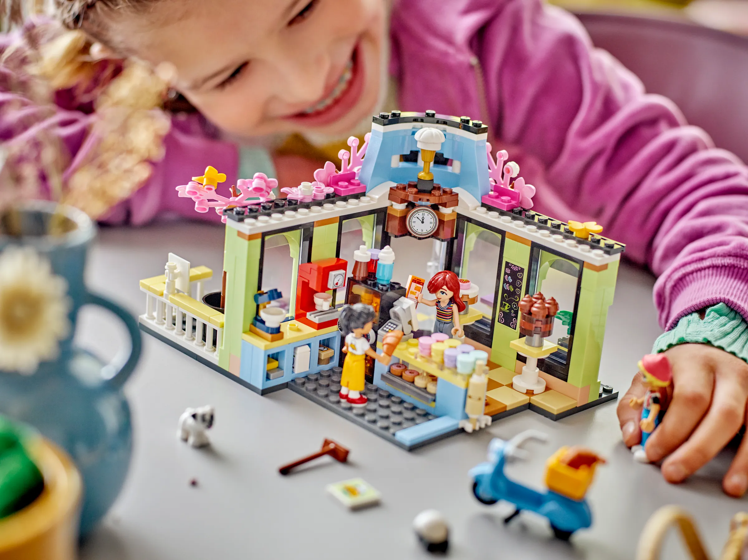 LEGO Friends Heartlake City Café • Set 42618 • SetDB