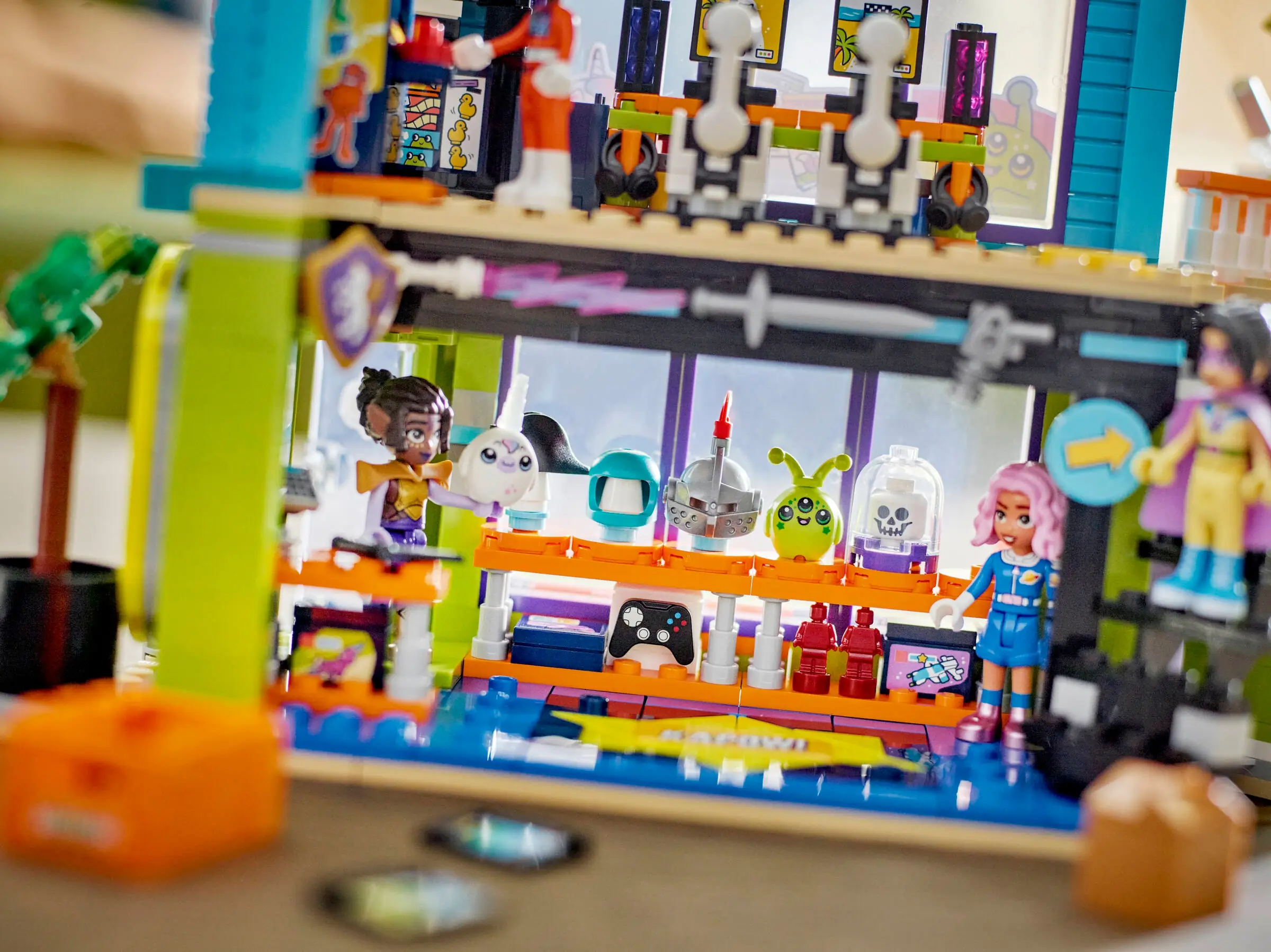 LEGO Friends Comic Book and Game Store • Set 42674 • SetDB