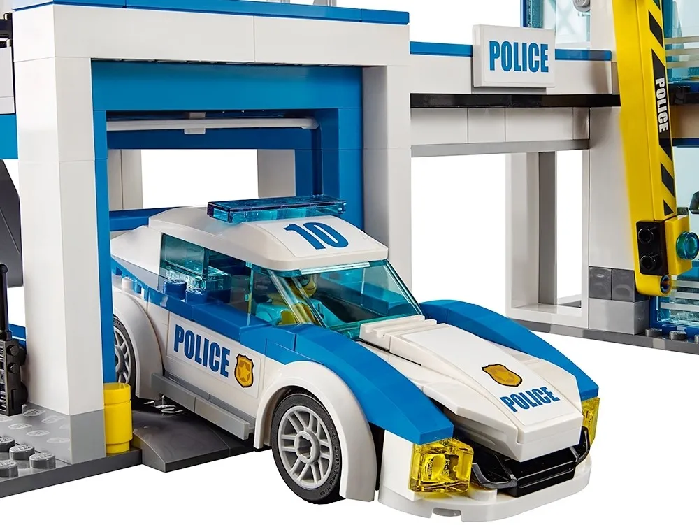 LEGO City Police Station Set 60141 SetDB