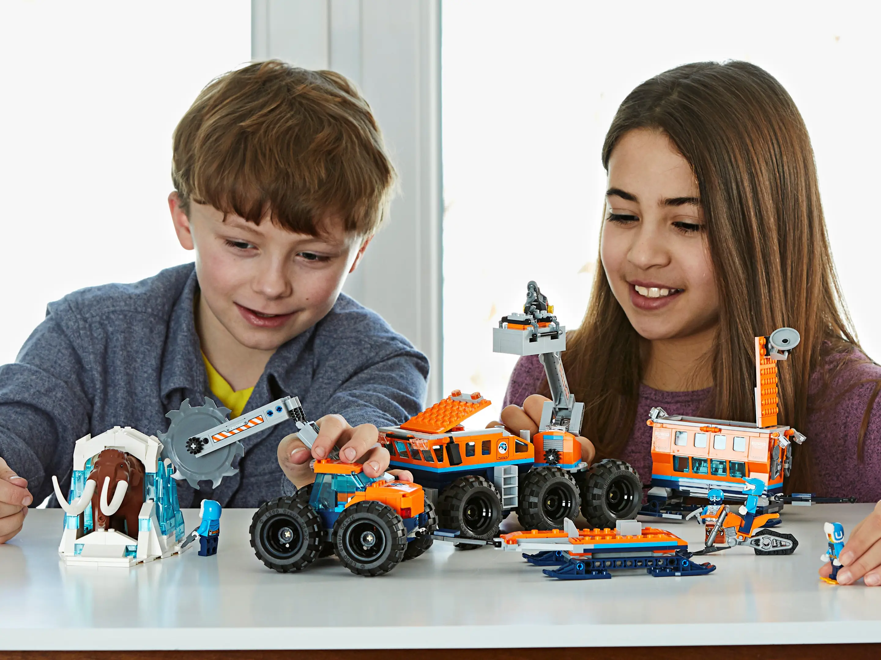 Lego city 60195 arctic mobile exploration base stores hotsell