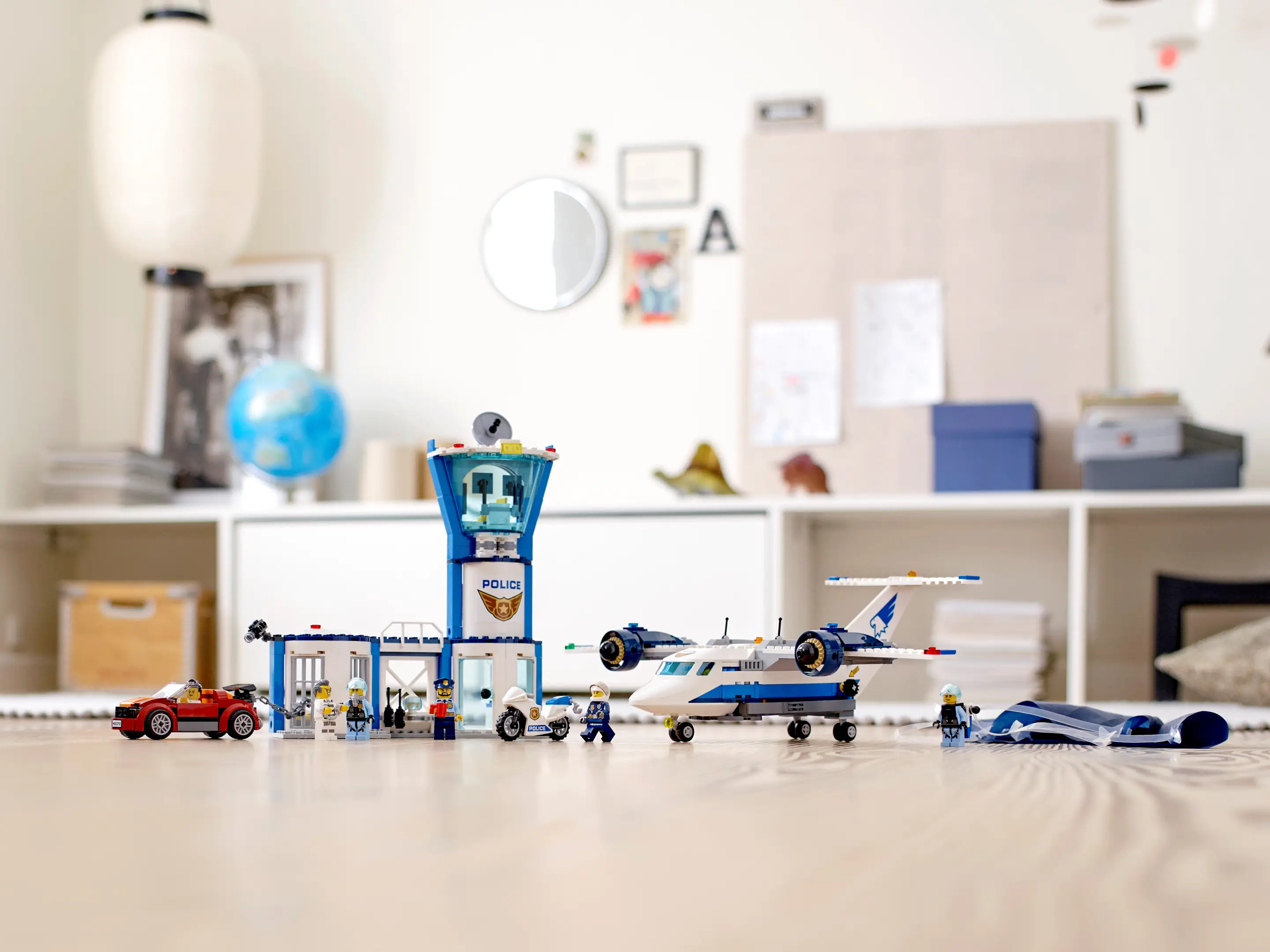 LEGO City Sky Police Air Base • Set 60210 • SetDB