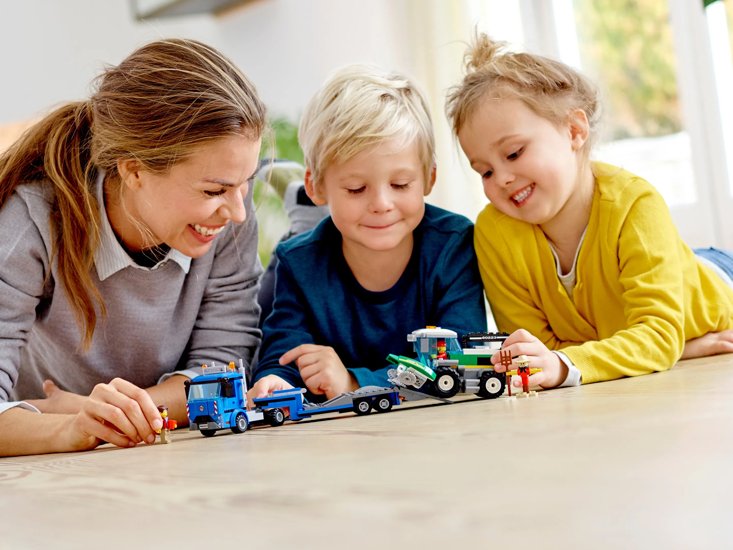 LEGO City Harvester Transport • Set 60223 • SetDB