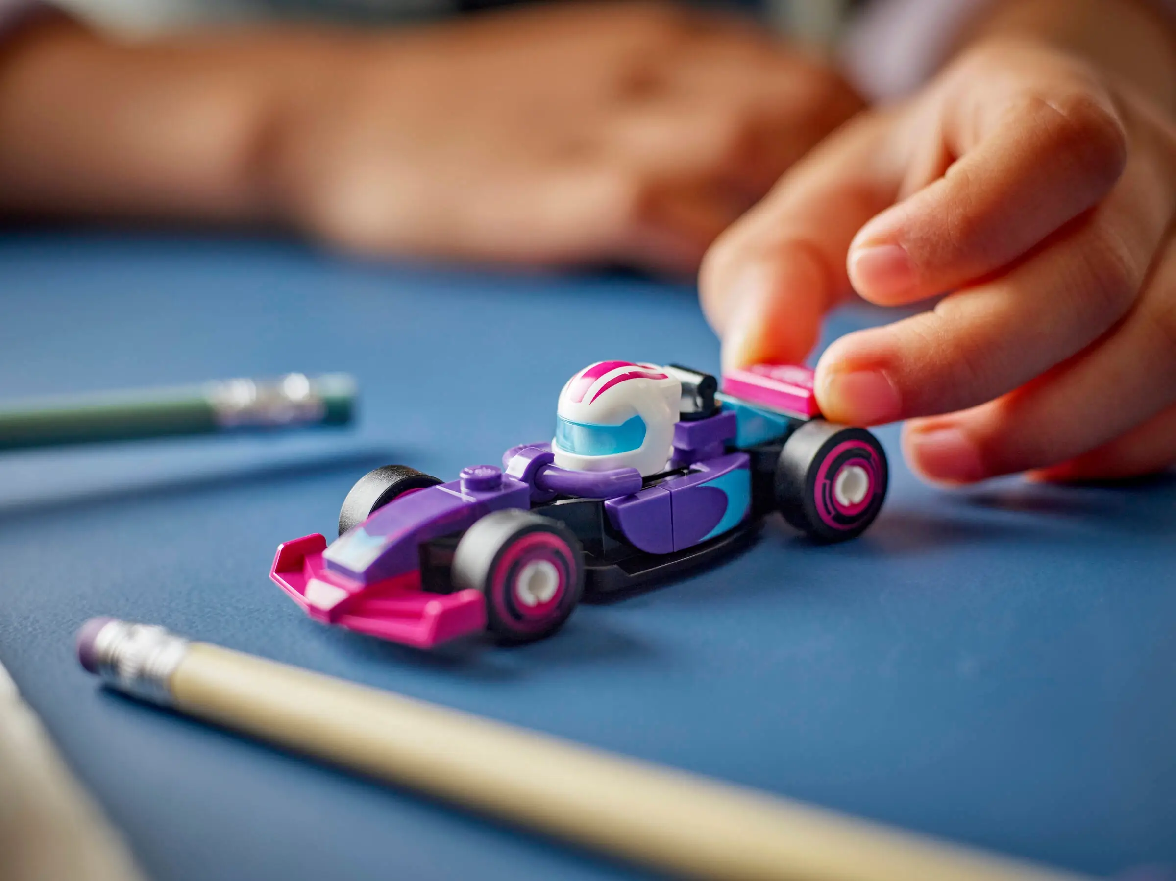 ima007様 Amazon.com: LEGO F1 Collectible Race Cars, 6 Pack - Building