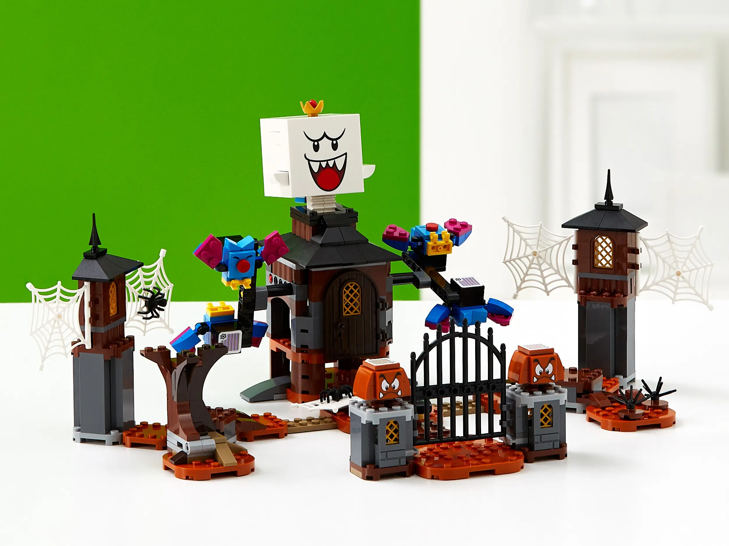 LEGO Super Mario King Boo and the Haunted Yard Expansion Set