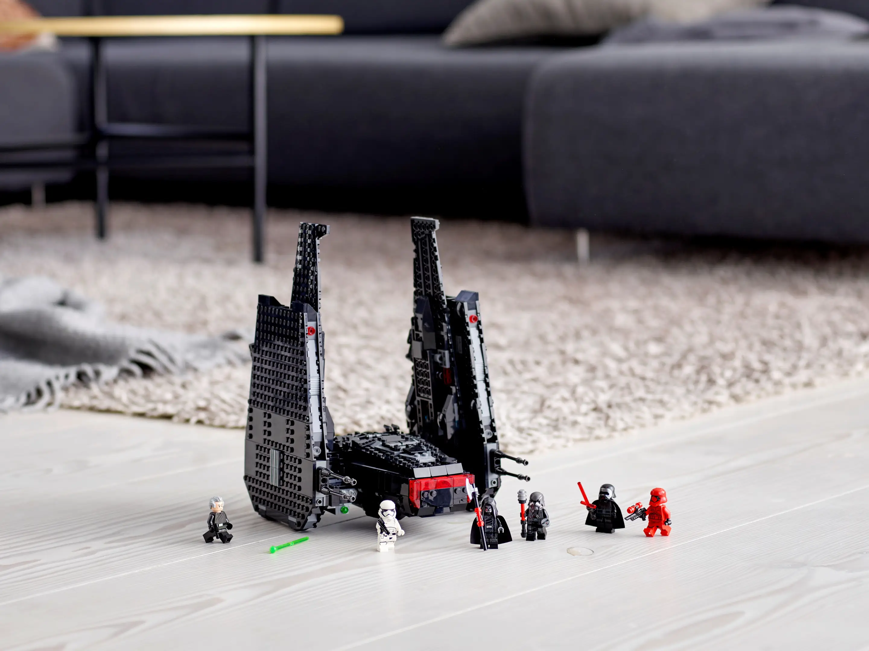 LEGO Star Wars Kylo Ren s Shuttle Set 75256 SetDB