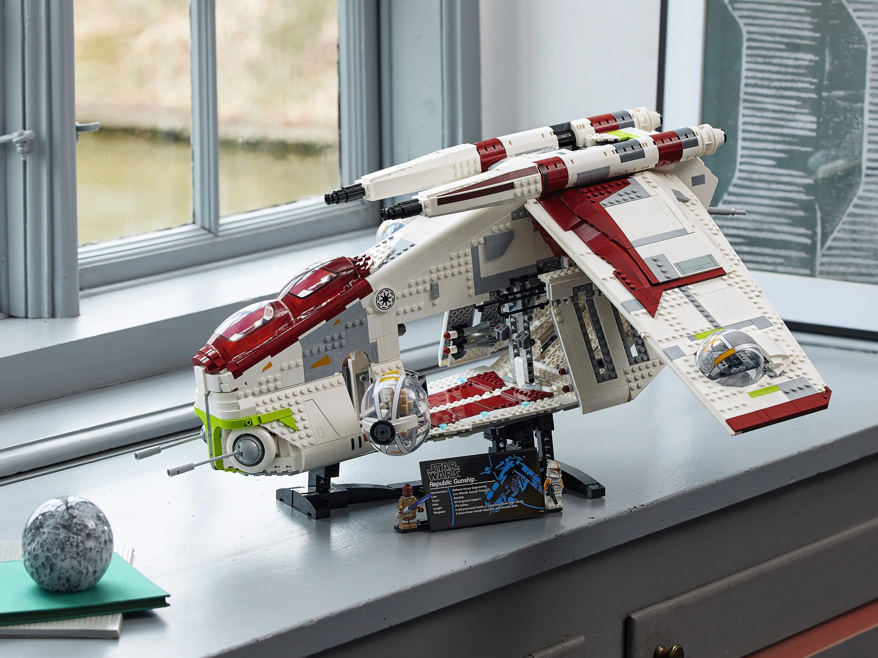 LEGO Star Wars Republic Gunship 75309 Collectible UCS New