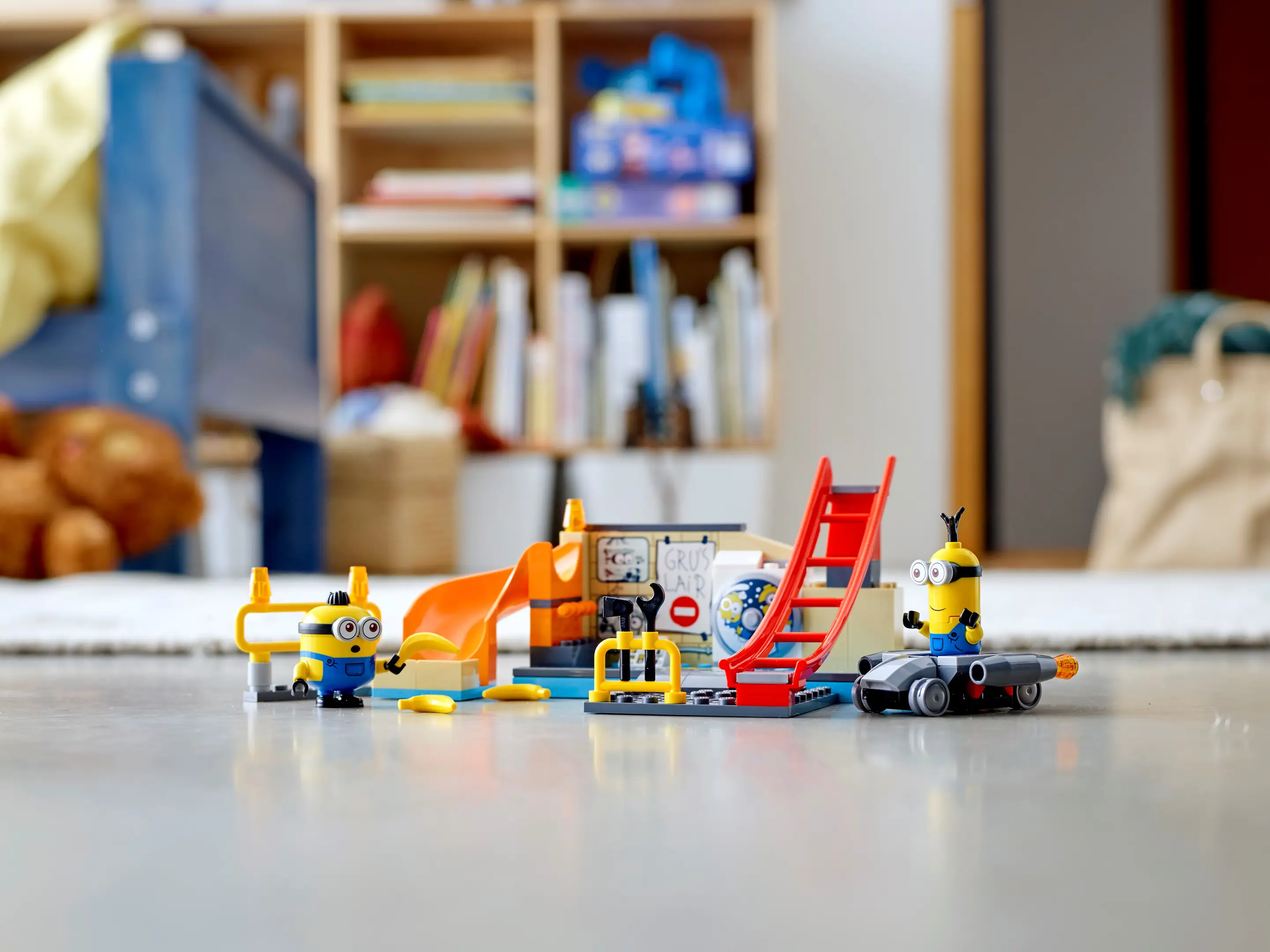 LEGO Minions in Gru's Lab • Set 75546 • SetDB