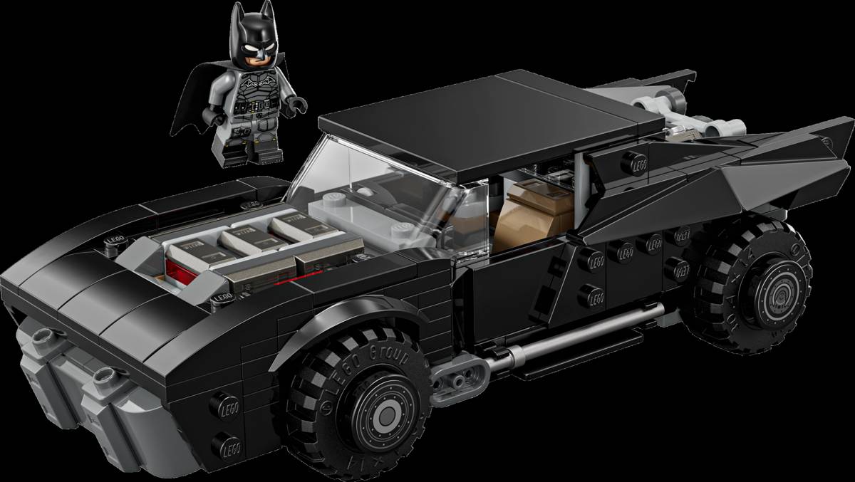 LEGO DC The Batman Batmobile • Set 76332 • SetDB
