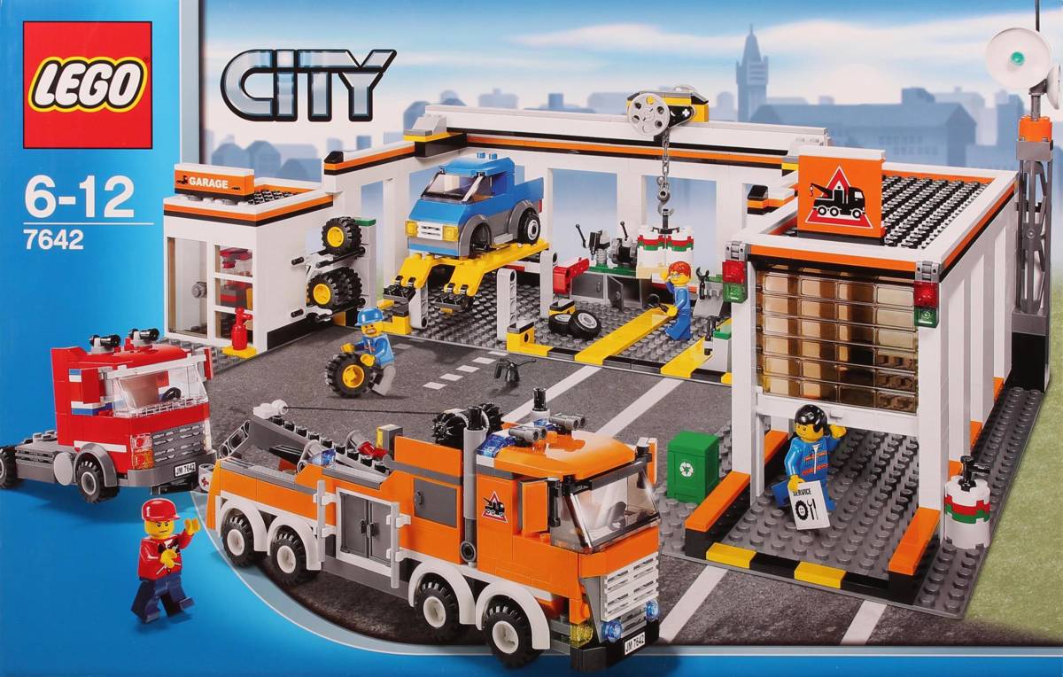 LEGO City Garage • Set 7642 • SetDB • Merlins Bricks