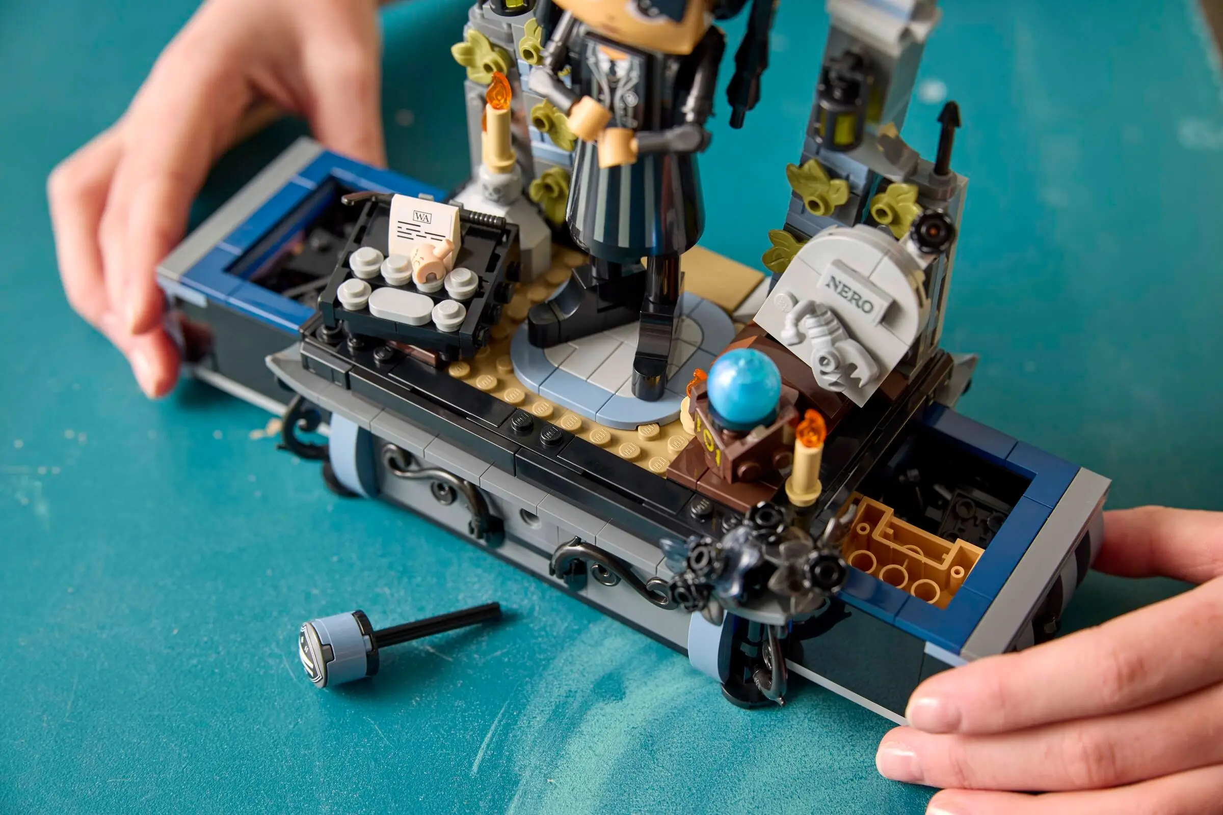 ぐされ　セット　未開封品 LEGO Wednesday Addams Figure • Set 76780 • SetDB