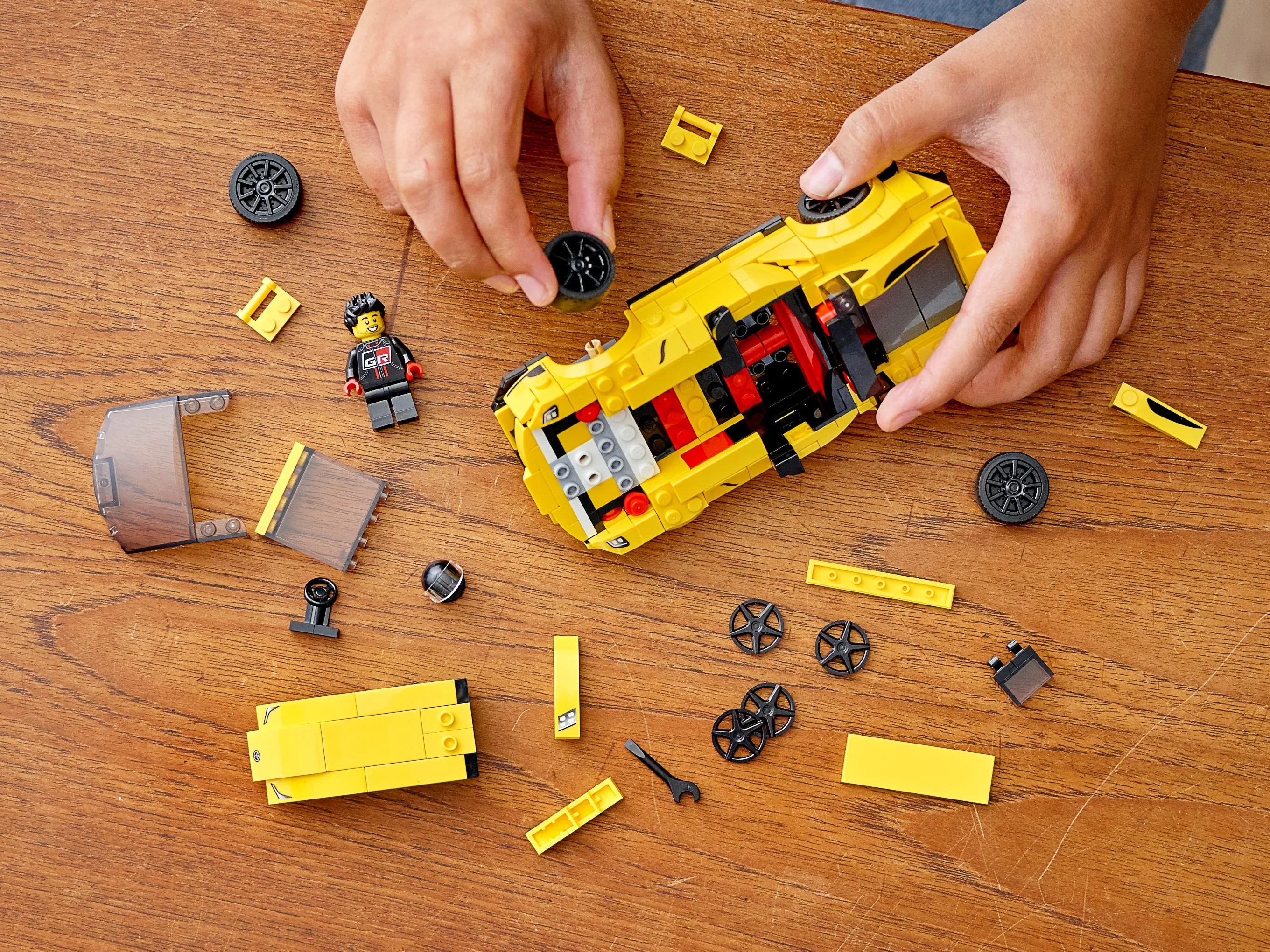 トイガンセット LEGO Speed Champions Toyota GR Supra • Set 76901 • SetDB