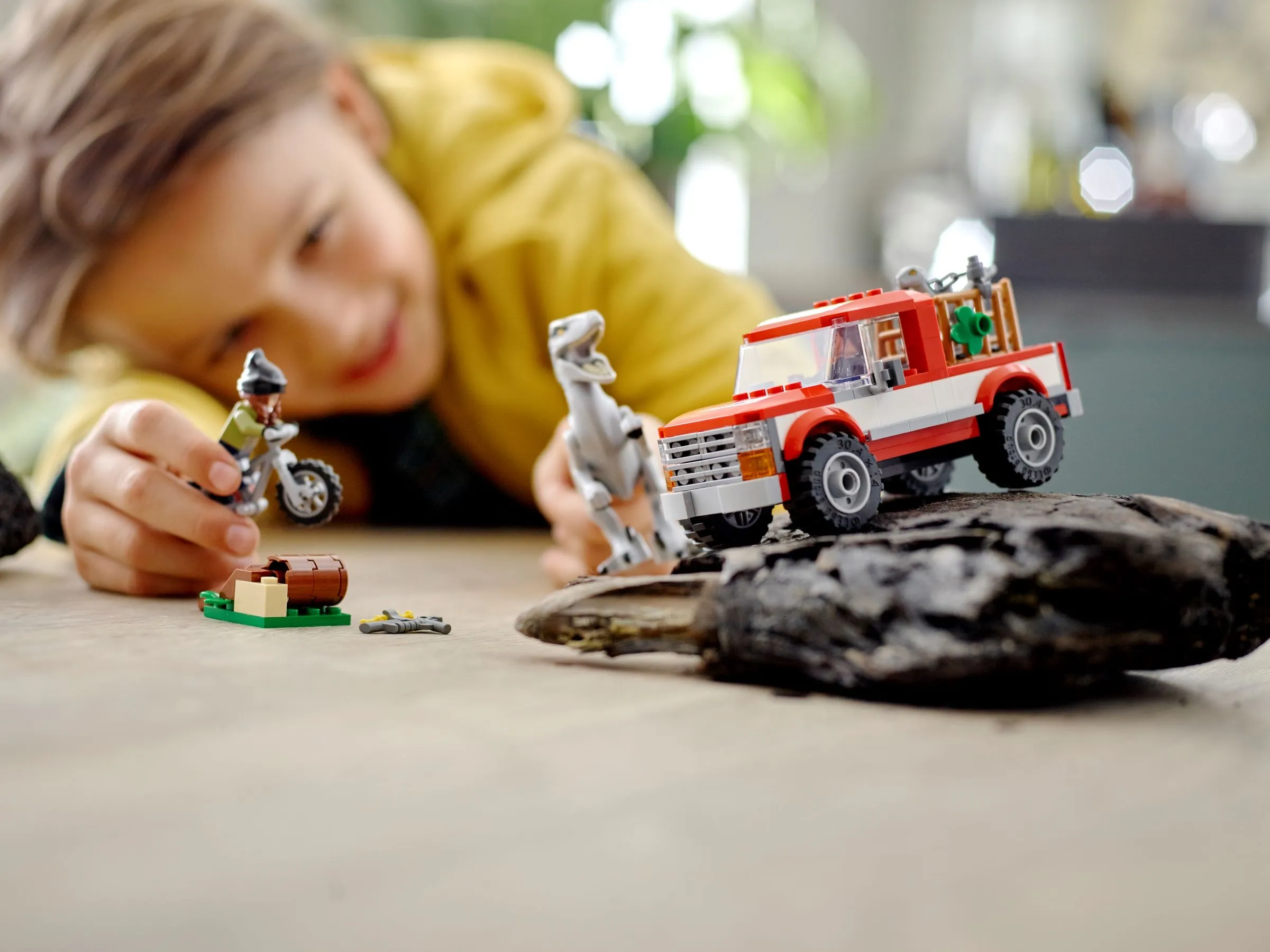 LEGO Jurassic World Blue & Beta Velociraptor Capture