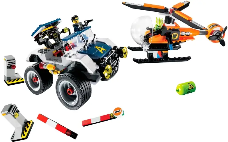 LEGO Agents 4-Wheeling Pursuit • Set 8969 • SetDB