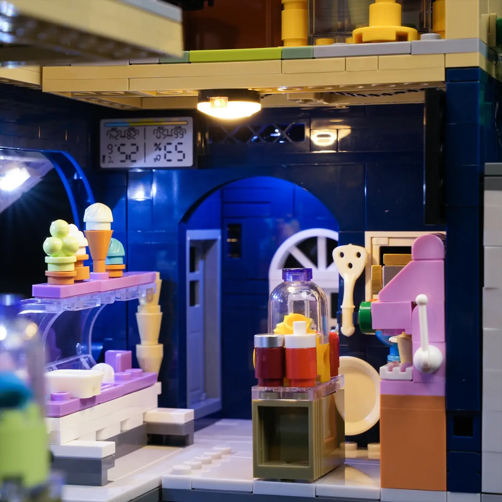 Lumibricks (Funwhole) Gelato Store • Set F9078 • SetDB