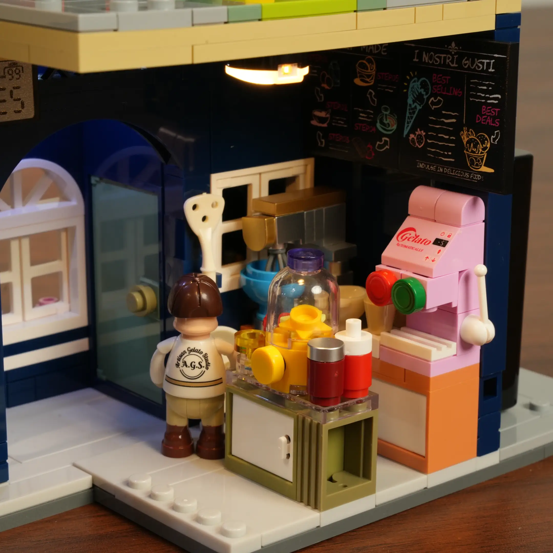 Lumibricks (Funwhole) Gelato Store • Set F9078 • SetDB