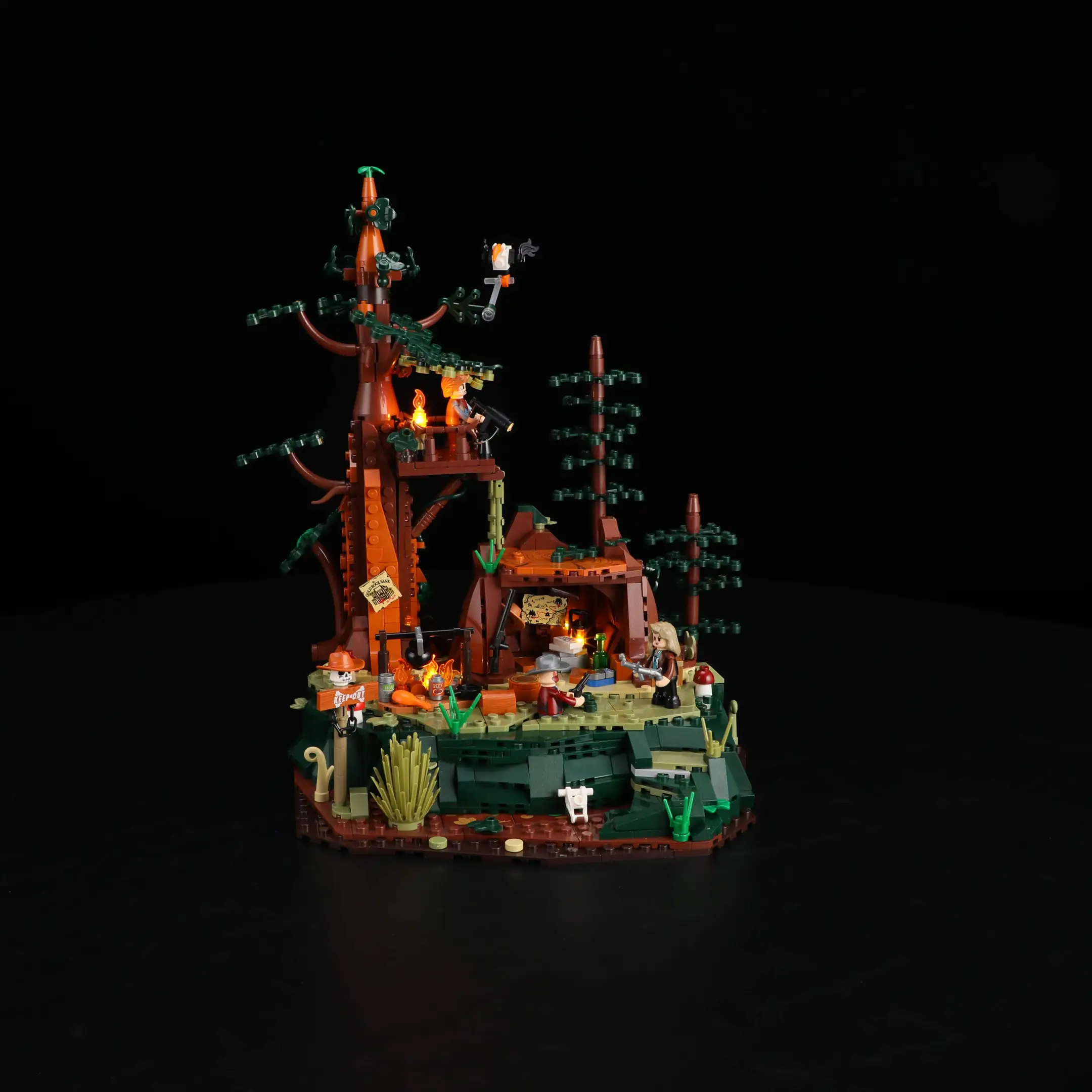 Lumibricks Sequoia Bandit Camp • Set L9102 • SetDB