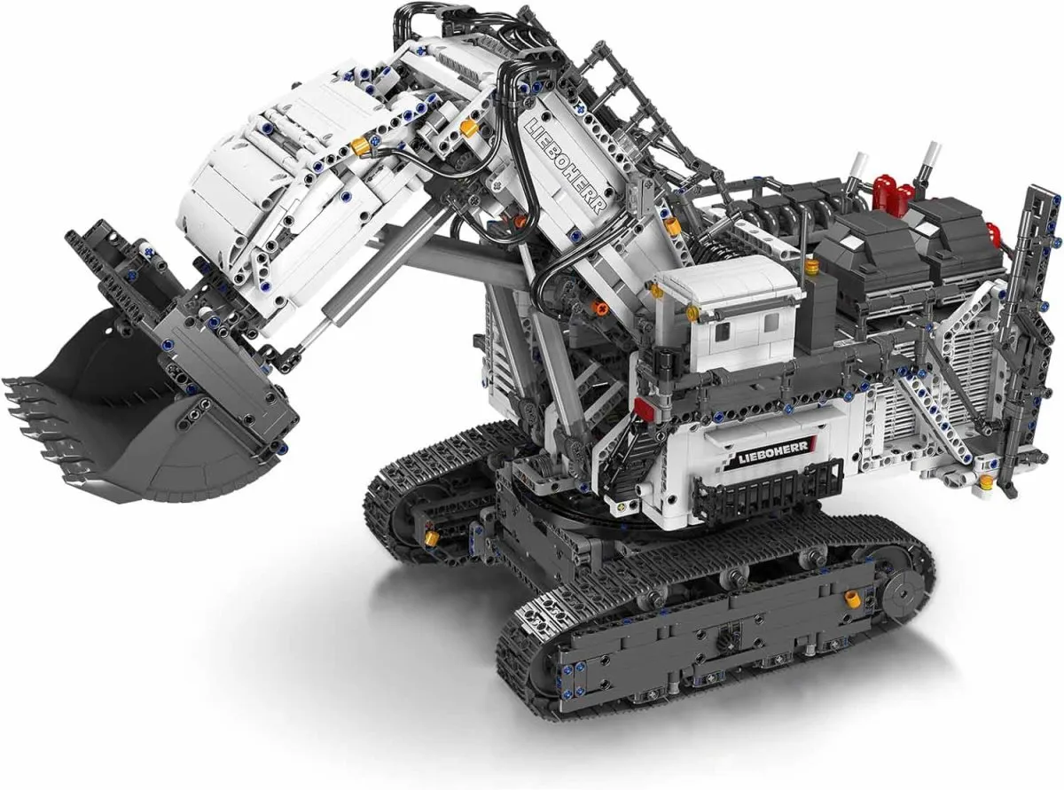 Mould King Excavator • Set 17048 • SetDB • Merlins Bricks